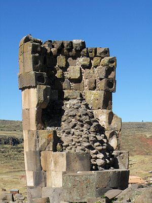 Archivo:512-Sillustani