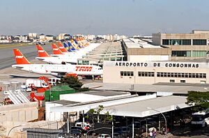 Archivo:Aeroporto de Congonhas - Aeronaves