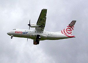 Archivo:Atr-42-500 eurolot sp-ede