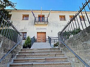 Archivo:Ayuntamiento de Aldeanueva de la Vera