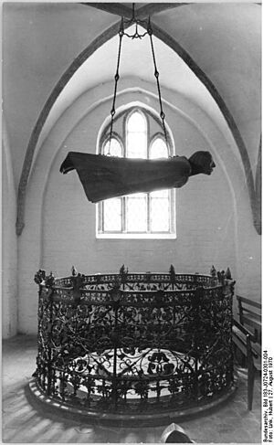 Archivo:Bundesarchiv Bild 183-J0724-0301-004, Güstrow, Dom