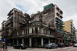Archivo:Calles de Macao, 2013-08-08, DD 03