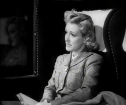 Carole Lynne en The Ghost Train (1941).png