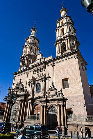 Catedral Basílica de León, Guanajuato - 1 02.jpg