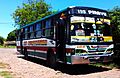 Colectivo de la Empresa Pirayuense, a su paso por Cerro León
