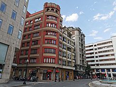 Edificios en la plaza del Carmen, Gijón