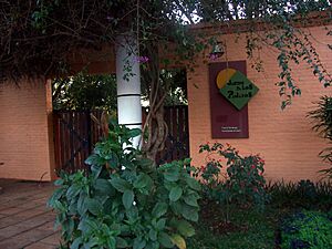 Archivo:Jardin-de-los-pajaros-obera