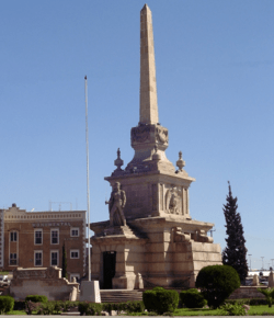 Archivo:Monumento Guadalupe Victoria en Durango