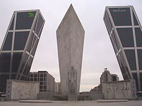 Archivo:Monumento a José Calvo Sotelo (Madrid) 01