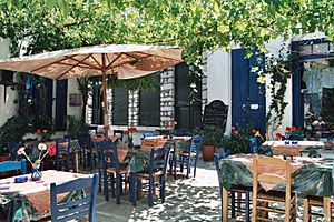 Archivo:Naxos Taverna