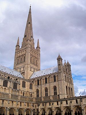 Archivo:Norwich Cathedral I