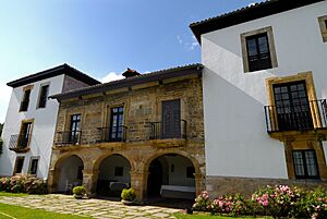 Archivo:Palacio de Meres 01