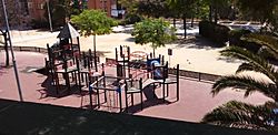 Archivo:Parque del Gran Sol. Zona de juegos infantiles