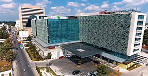 Archivo:Paseo 60 and Hyatt Regency Mérida
