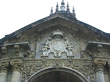 Santuario deLoyola, Entrada, Escudo