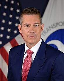 Secretary of Transportation Sean Duffy Official Portrait.jpg