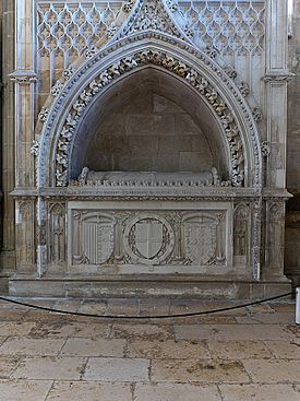 Archivo:Sepulcro de Pedro de Portugal e Isabel de Urgel (Monasterio de Batalha)