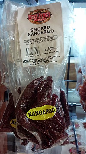 Archivo:Smoked kangaroo jerky at a store in Richfield, Wisconsin, United States