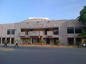 Archivo:Teatro Luis Mariano Rivera, Cumaná, Venezuela