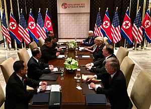 Archivo:United States North Korea Bilateral meeting with respective delegations