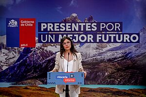 Archivo:Vocería de la Ministra Camila Vallejo (53316170011)