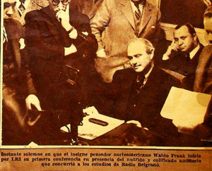 Archivo:Waldo Frank en Radio Belgrano, Buenos Aires, Argentina