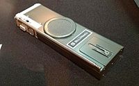 Archivo:Walkie-talkie used in Watergate break-in, circa 1970's