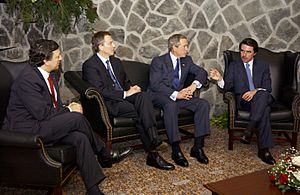 Archivo:Bush, Barroso, Blair, Aznar at Azores