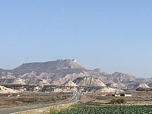 Cabezo del Fraile visto desde el suroeste, desde el Ebro.jpg