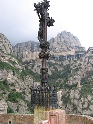 Archivo:Camino de la Cueva (Montserrat)