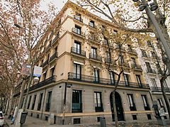 Archivo:Casas Salabert (Madrid) 02