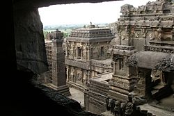 Archivo:Ellora Caves, India, Religious shrines in Kailash-Kailasa Temple