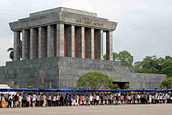 Ho Chi Minh Mausoleum, Hanoi (4016818067).jpg