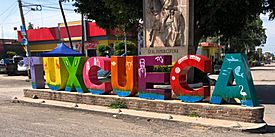 Letras monumentales de Tuxcueca.jpg
