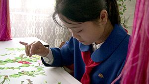 Archivo:Mangyondae Schoolchildrens Palace in Pyongyang 04