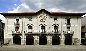 Archivo:Mondragón 1