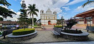 Archivo:PlazaCentralTambla