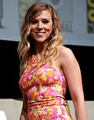 Archivo:Scarlett Johansson SDCC 2013 by Gage Skidmore 2