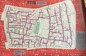 Archivo:Streets in Kowloon Walled City