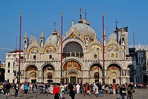 Archivo:Venezia Basilica di San Marco Fassade 2