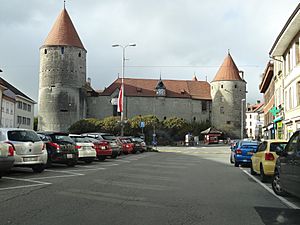 Archivo:Yverdon-les-Bains Castle