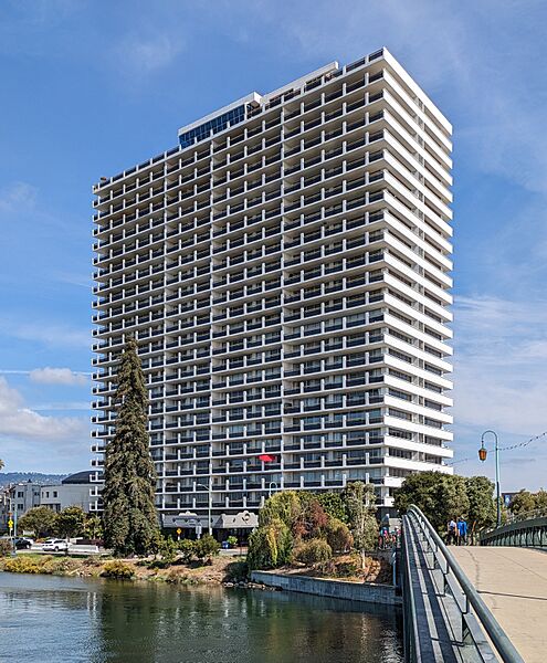 1200 Lakeshore