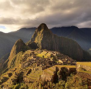Archivo:80 - Machu Picchu - Juin 2009 - edit