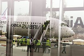 Airbus A350 demonstration at Tehran Mehrabad Airport (19)
