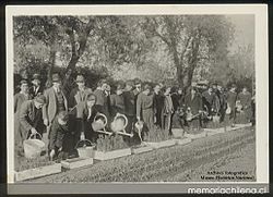 Archivo:Alumnos de curso agrícola, Rengo, hacia 1935