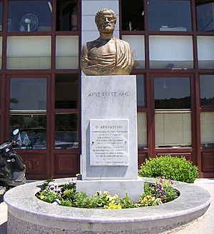 Archivo:Aristoteles Statue