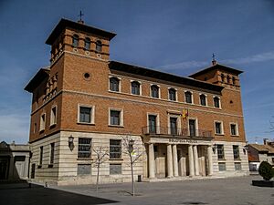 Archivo:Biblioteca Pública del Estado de Teruel - 08032015123423