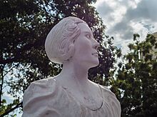 Busto de Graciela Rincón Calcaño.jpg