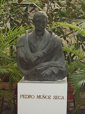 Archivo:Busto de Pedro Muñoz Seca en El Puerto de Santa María
