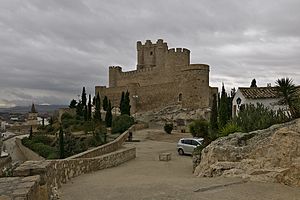 Archivo:Castillo de la atalaya de Villena